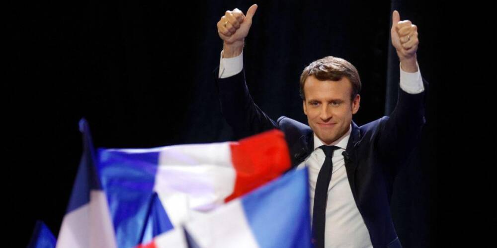 Макрон изменил один из цветов на флаге Франции
