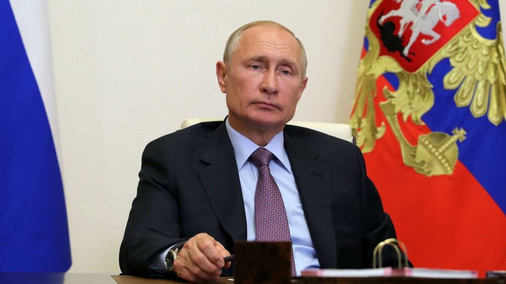 Путин поручил допустить товары из ДНР и ЛНР к госзакупкам наравне с российскими