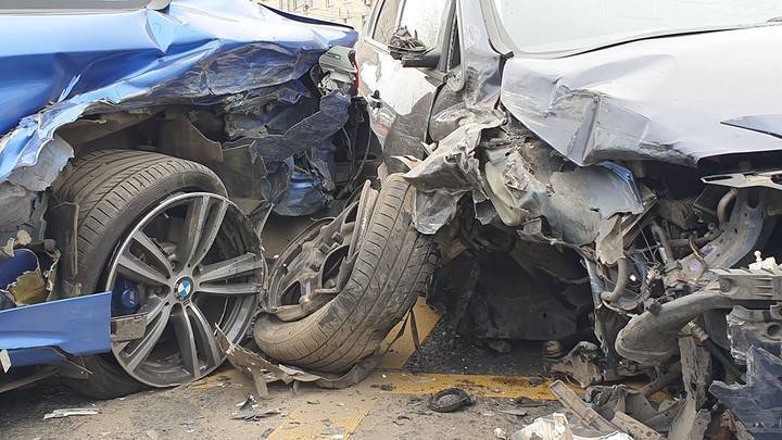 Водитель, почувствовавший себя плохо за рулем, погиб в ДТП на западе Москвы