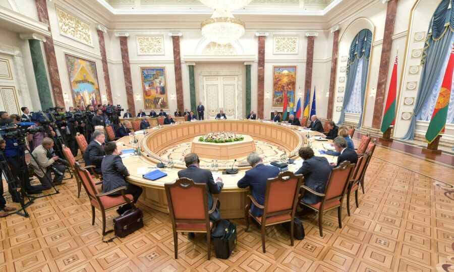 Указ Путина не противоречит Минским соглашениям – Мирошник