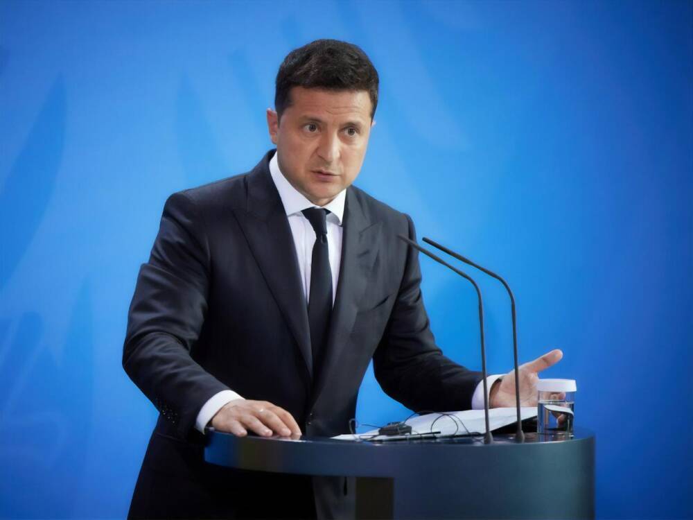 На выборах президента Украины во второй тур вышли бы Зеленский и Порошенко – опрос
