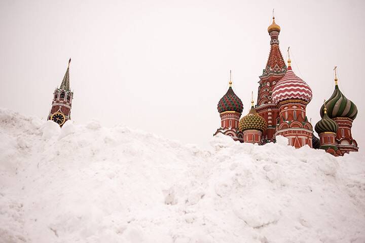 Сугробы высотой до 10 сантиметров могут образоваться в Москве к концу недели