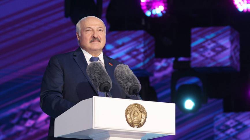 Лукашенко заявил о предложенных Меркель путях решения миграционного кризиса
