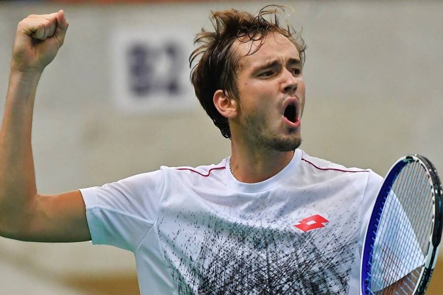 Медведев одержал вторую победу на Итоговом чемпионате ATP