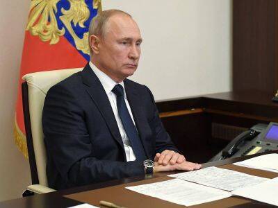 Путин исключил девять губернаторов из президиума Госсовета