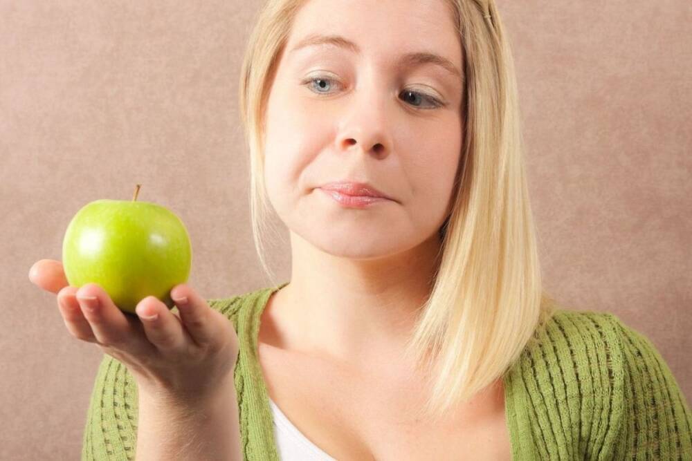 Диетолог рассказала, почему яблоки могут быть опасны