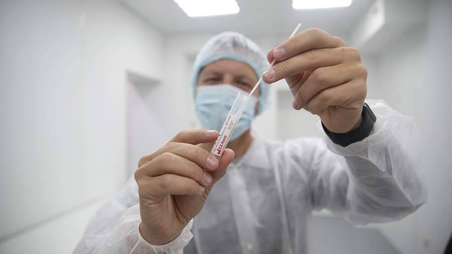 Тестирование московских школьников на коронавирус признали законным
