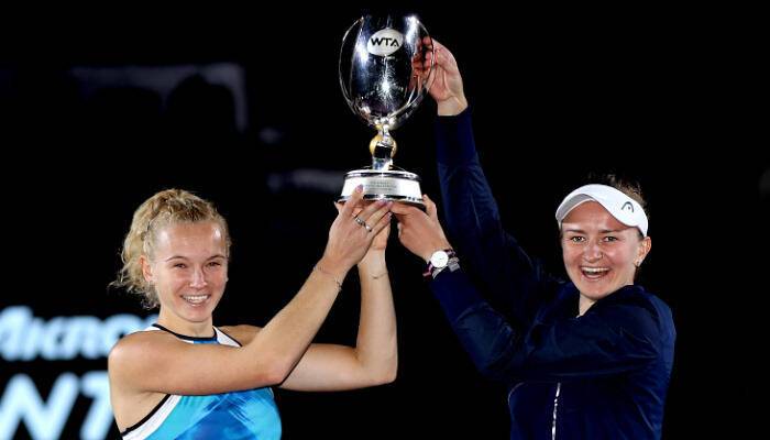 Крейчикова и Синякова стали победительницами парного Итогового турнира WTA