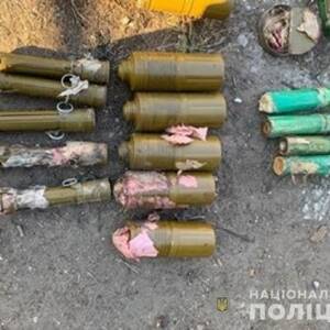 В Днепровском районе Запорожья у мужчины изъяли арсенал боеприпасов, который он привез из зоны ООС. Фото