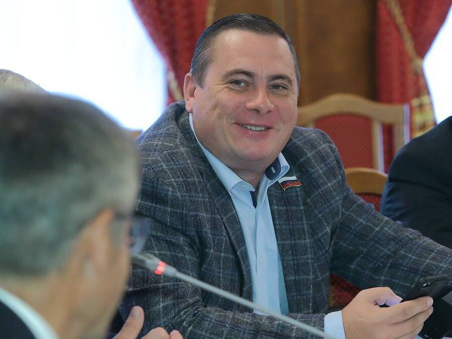 В новосибирском Заксобрании прокомментировали задержание депутата Поповцева