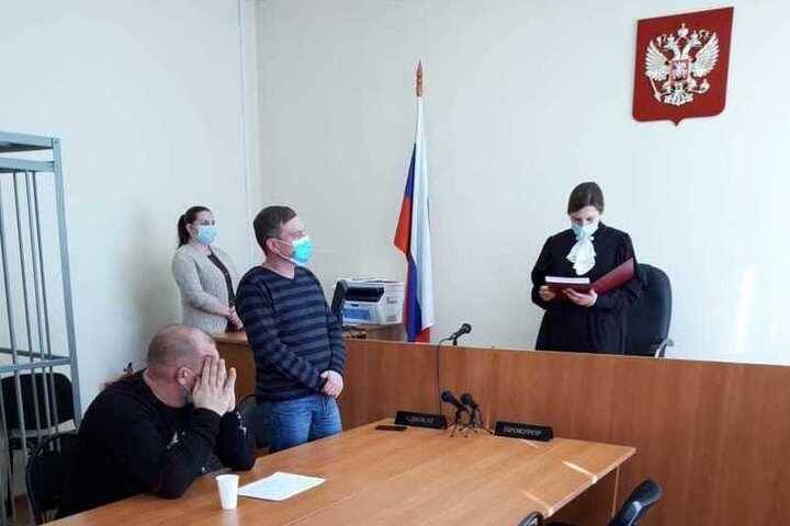 В Курской области суд назначил экс-сотруднику ИК-3 четыре года колонии за взятки от осужденных