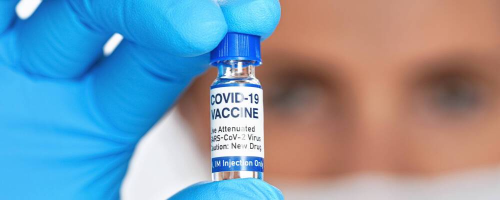 Эксперт Исаев считает, что иностранные вакцины от COVID-19 не будут востребованы в России