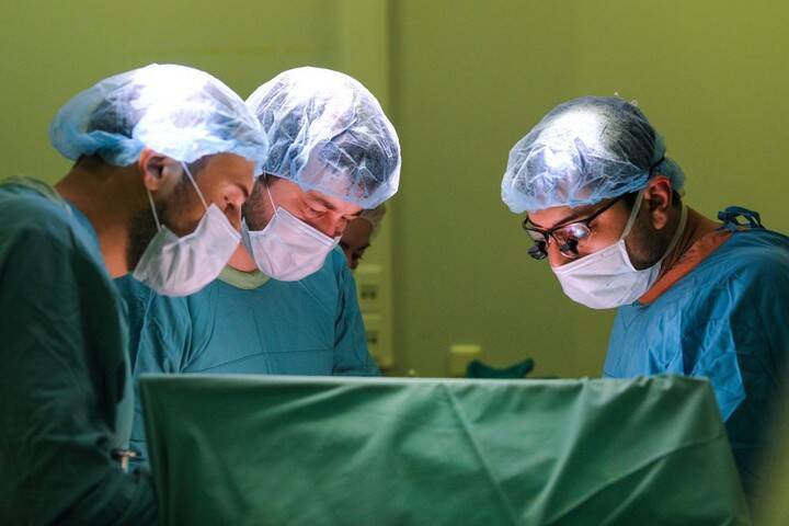 В Петербурге впервые провели трансплантацию печени ребенку