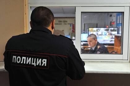 Рецидивист во время допроса напал с ножницами на российского следователя