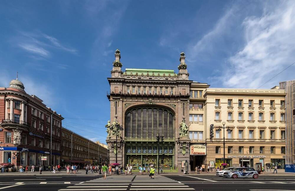 На здании Театра Комедии в Петербурге восстановят исторические балконы