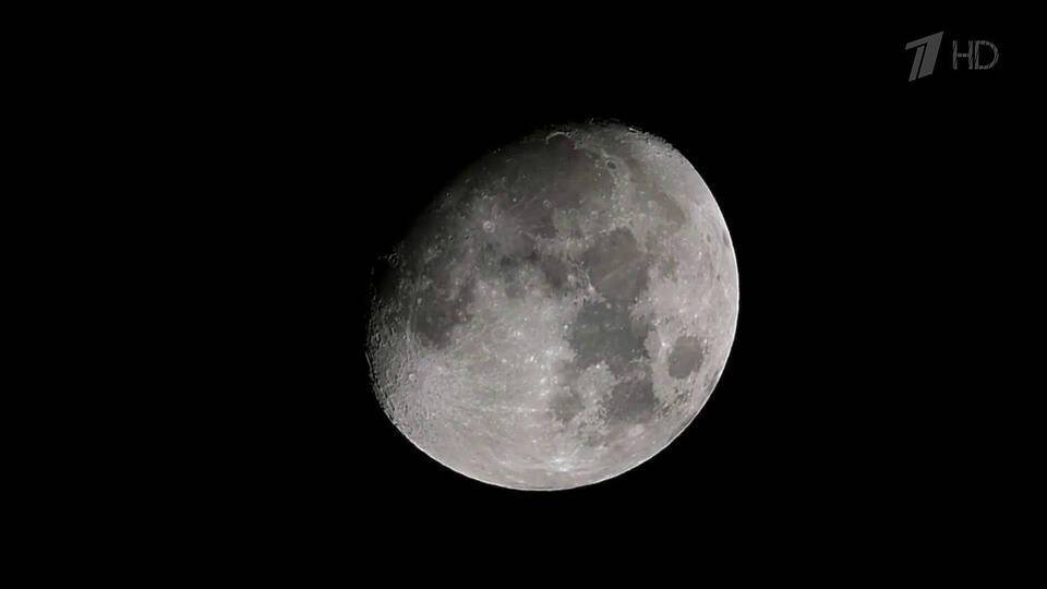 Жители Земли увидели самое долгое лунное затмение