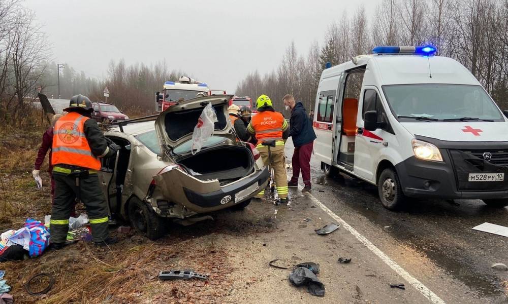 Умерла пассажирка, попавшая в страшную аварию на трассе в Карелии