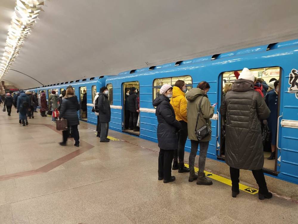 Новосибирское метро вернулось к обычному графику работы со 2 ноября