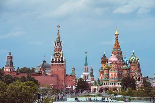 Исполнительный директор АТОР Ломидзе заявила, что иностранные туристы массово аннулируют туры в Россию