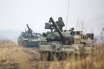 "Два по географии". Снимки из-под Смоленска выдали за фото российских танков «на границе с Украиной»