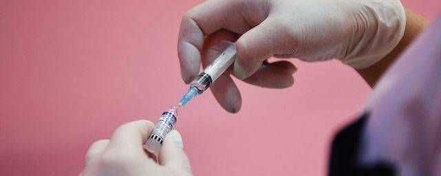 Глава Коми Владимир Уйба связал высокую заболеваемость ковидом с низким уровнем вакцинации