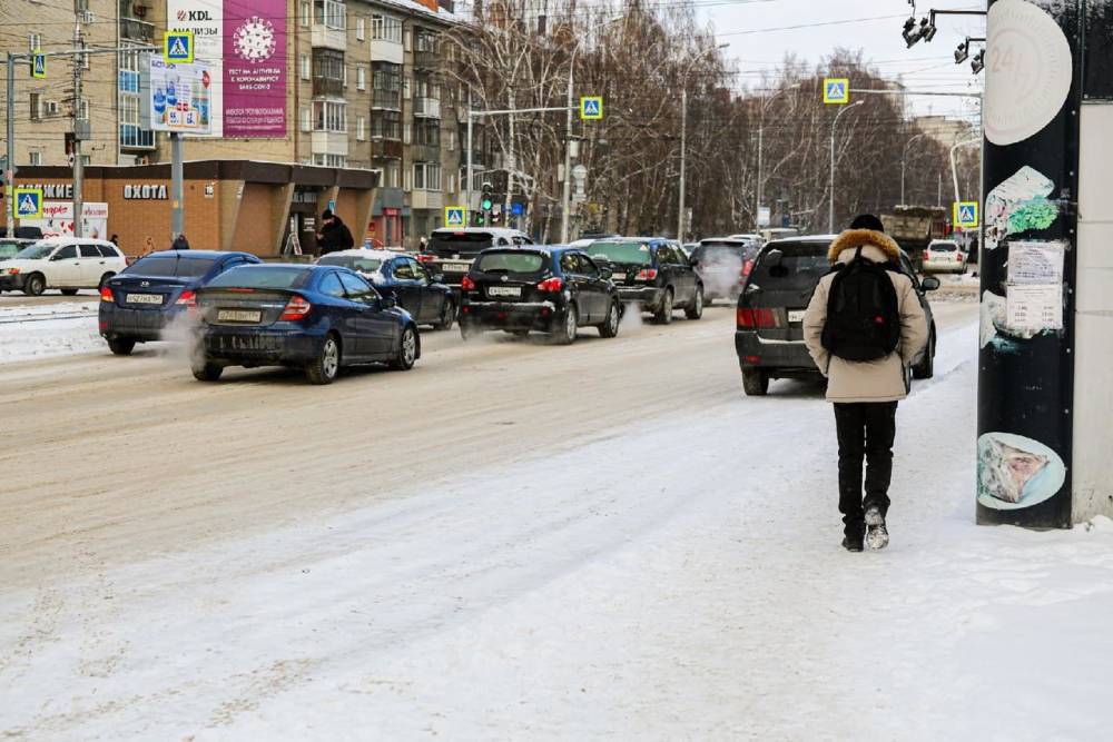 Мэрия не заплатит подрядчикам за укладку асфальта в снегопад в Новосибирске