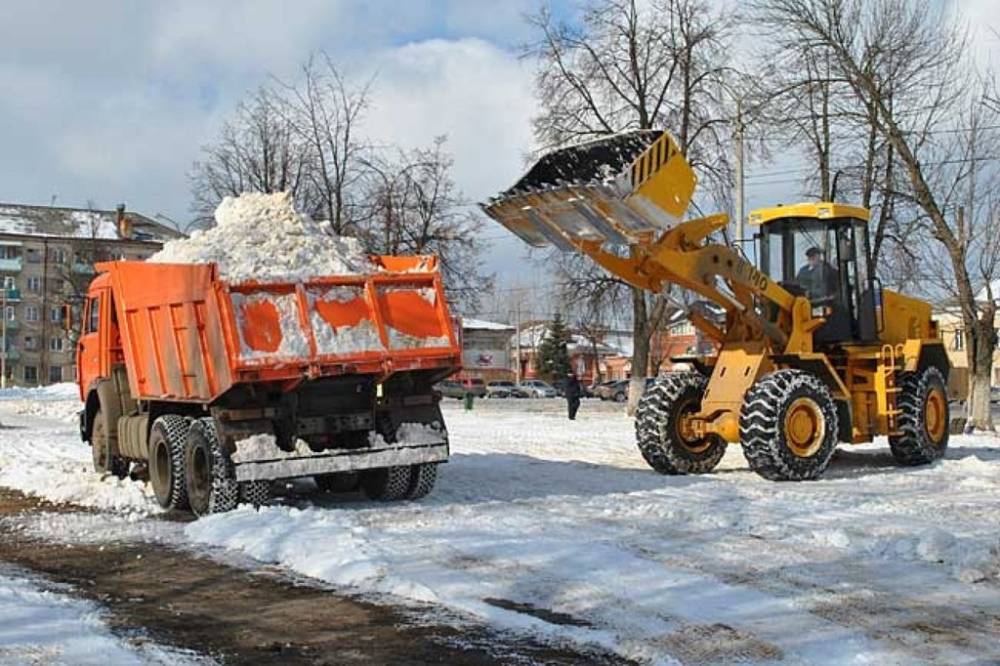 Новосибирский автопарк на 37% укомплектован спецтехникой для уборки снега