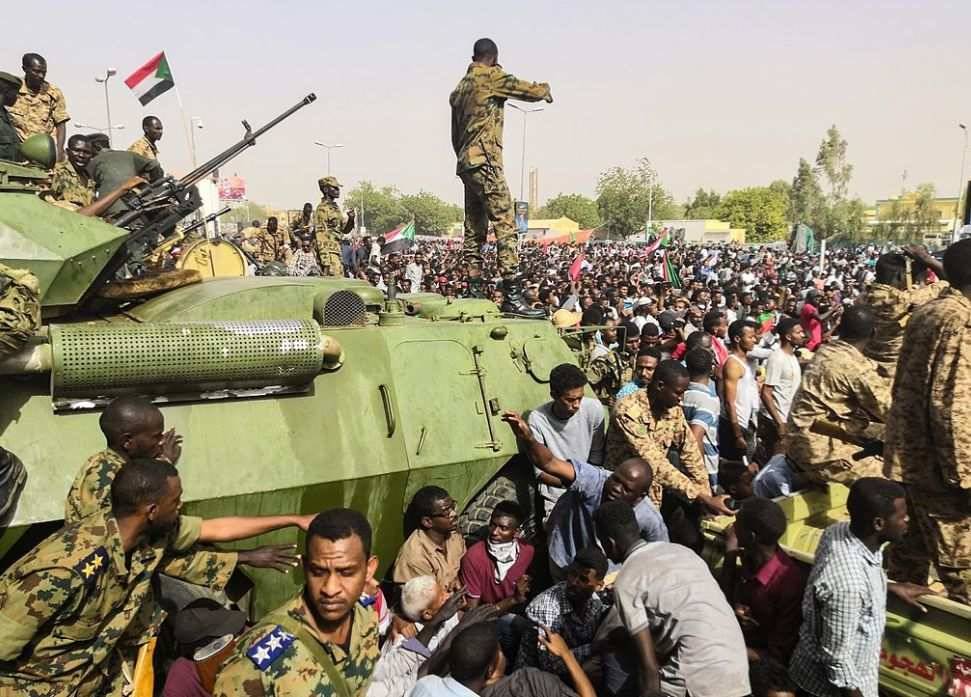 Военный переворот спутал планы России и Израиля в отношении Судана