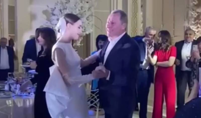 Элитная свадьба дочери чиновника в разгар пандемии вызвала скандал в КЧР