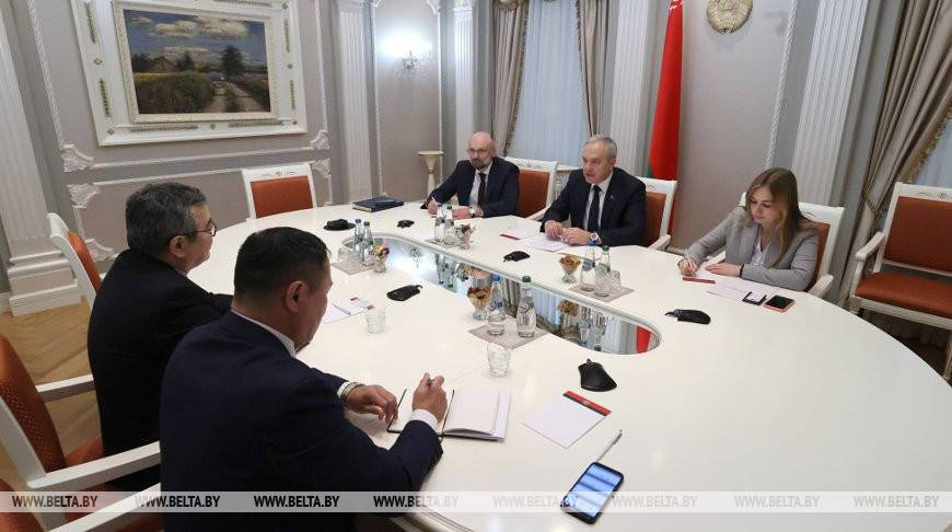 Сергеенко обсудил с послом Монголии активизацию политических и экономических контактов