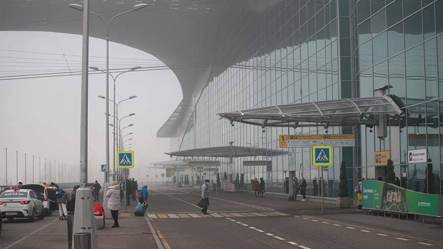 В аэропортах Москвы задержано и отменено более 150 рейсов вечером 2 ноября