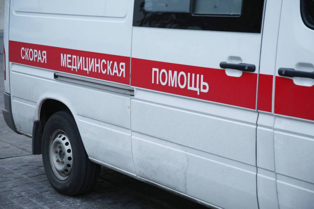 Двухэтажный автобус с 35 пассажирами сошел в кювет в Нижегородской области