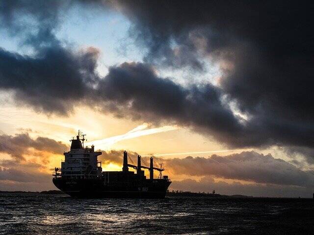 Иран захватил иностранное судно в Персидском заливе и мира