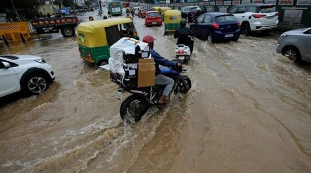 В Индии из-за сильных ливней погибли около 20 человек