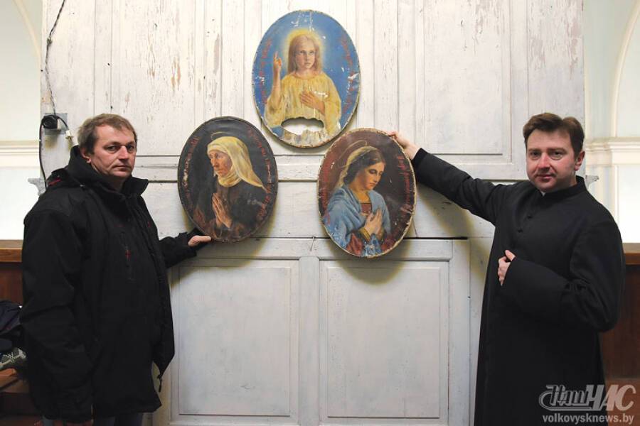 Символ веры и часть истории. В реплевском костеле Найсвятейшей Девы Марии в Волковысском районе обнаружены три уникальных образа, написанные в 1885 году