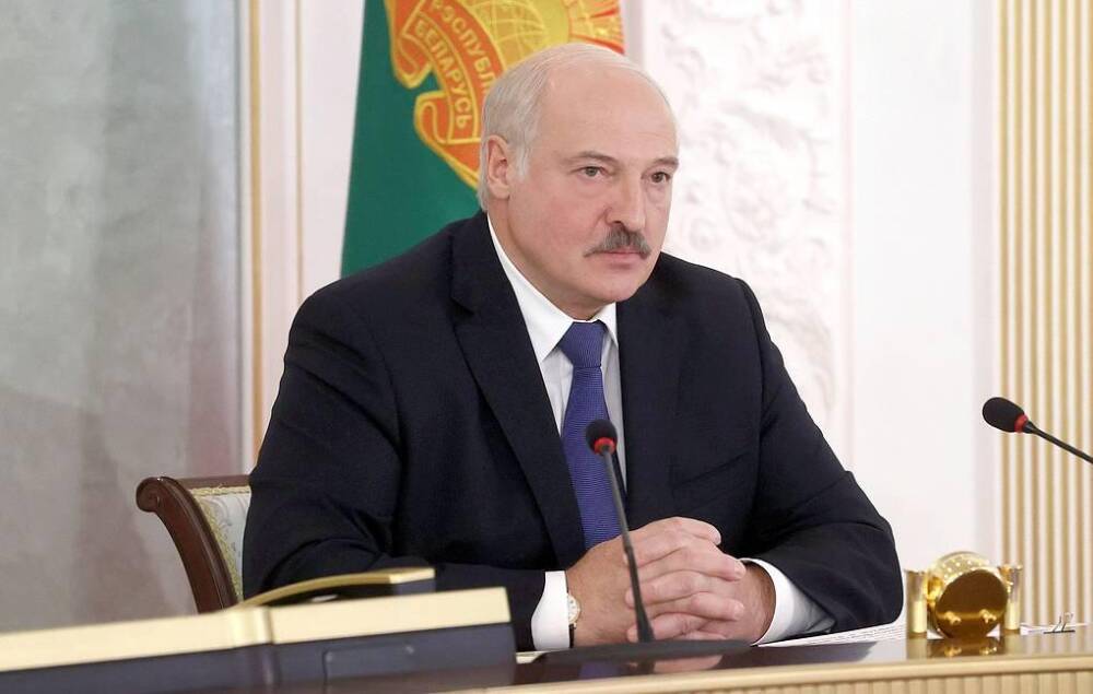 Лукашенко заявил, что будет жестко действовать против финансируемой Западом оппозиции