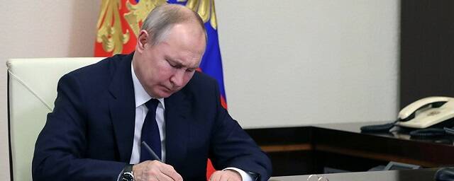 Владимир Путин подписал закон о дистанционном заключении трудового договора