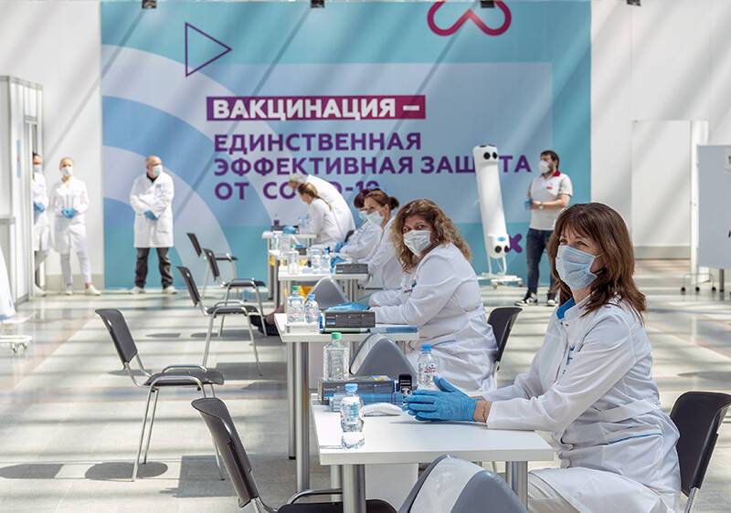 В Кремле не обсуждают внесение вакцины от COVID-19 в национальный календарь прививок