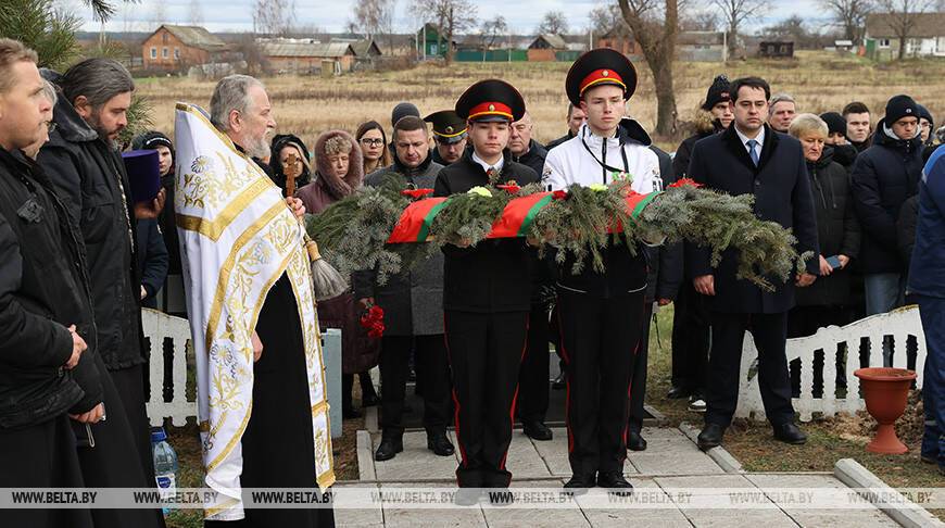ФОТОФАКТ: В Ветковском районе перезахоронили останки пятерых воинов