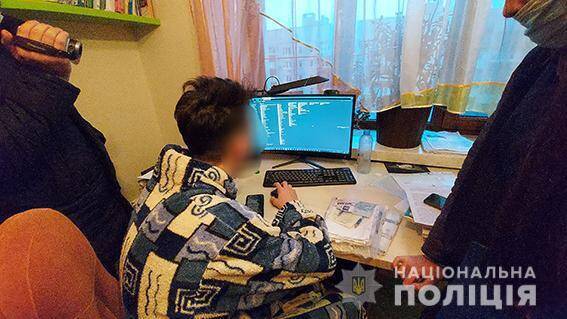 15-летний подросток создал фейковую "Дію", которая генерировала фальшивые ковид-сертификаты