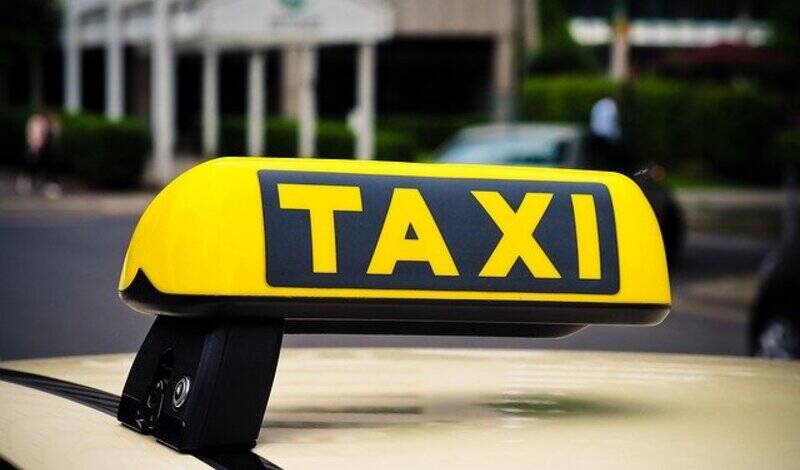 Жители Казани возмутились ростом стоимости услуг такси из-за QR-кодов