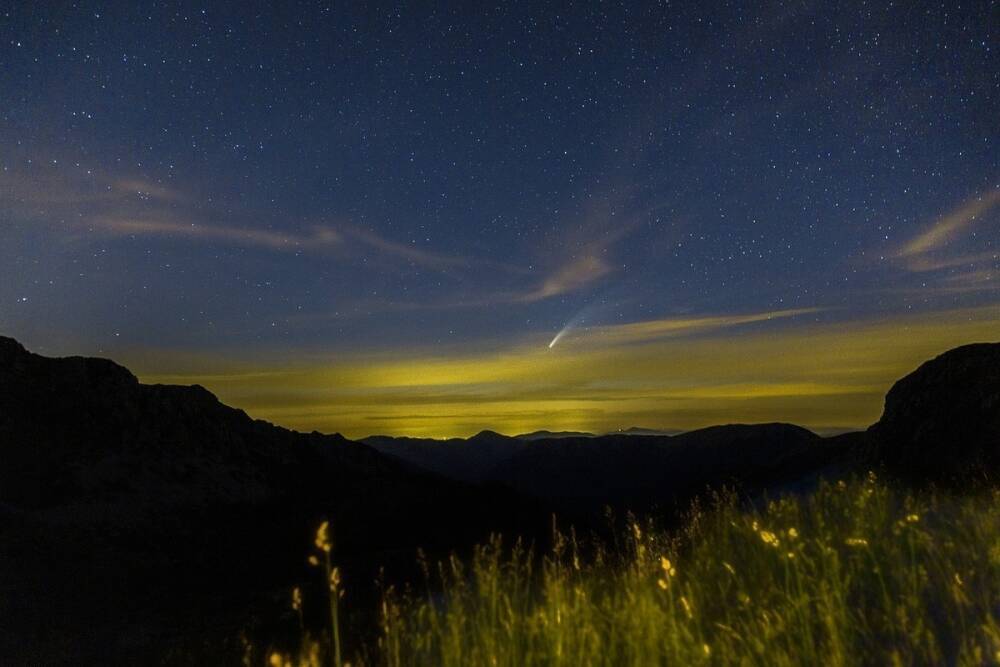 Комета Леонард пролетит в небе над Новосибирском в декабре 2021 года