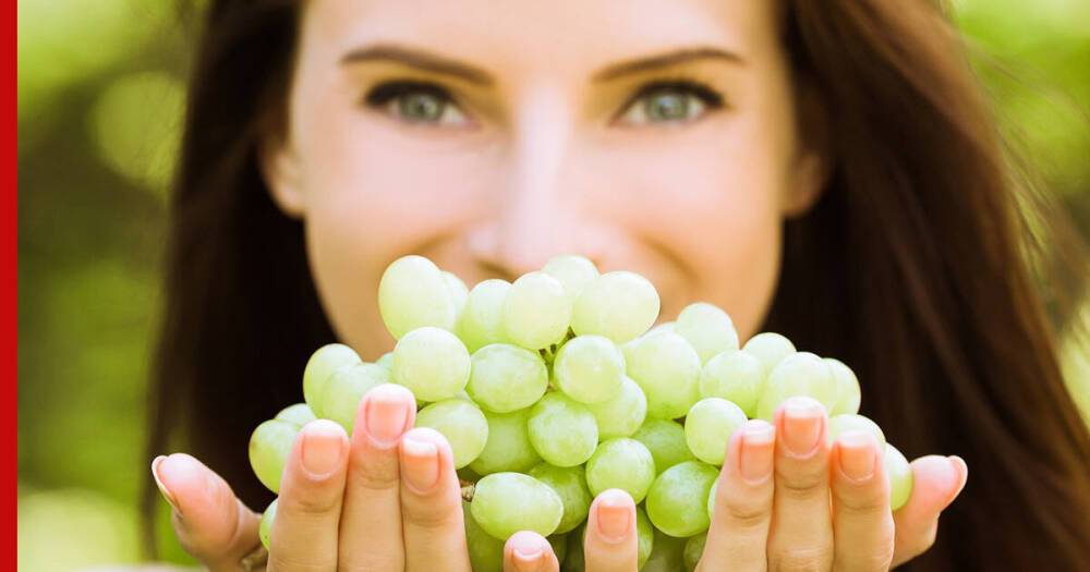 От давления, высокого холестерина и болезней сердца: преимущества винограда назвал диетолог