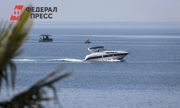 Застрявшую на яхте российскую семью отказываются спасать