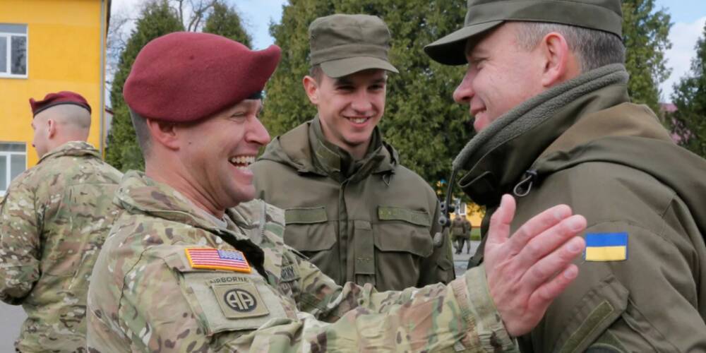 США нашли повод отправить оружие и военных инструкторов на Украину