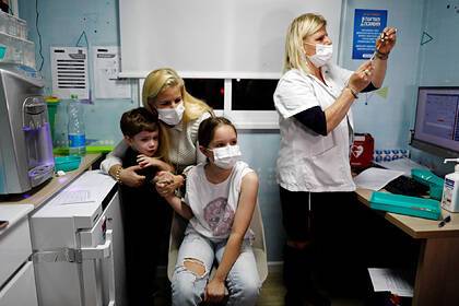 В Израиле началась массовая вакцинация детей от COVID-19