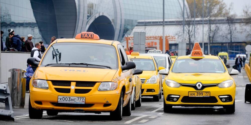Москва выделила 866 млн рублей на бесплатное такси для медиков
