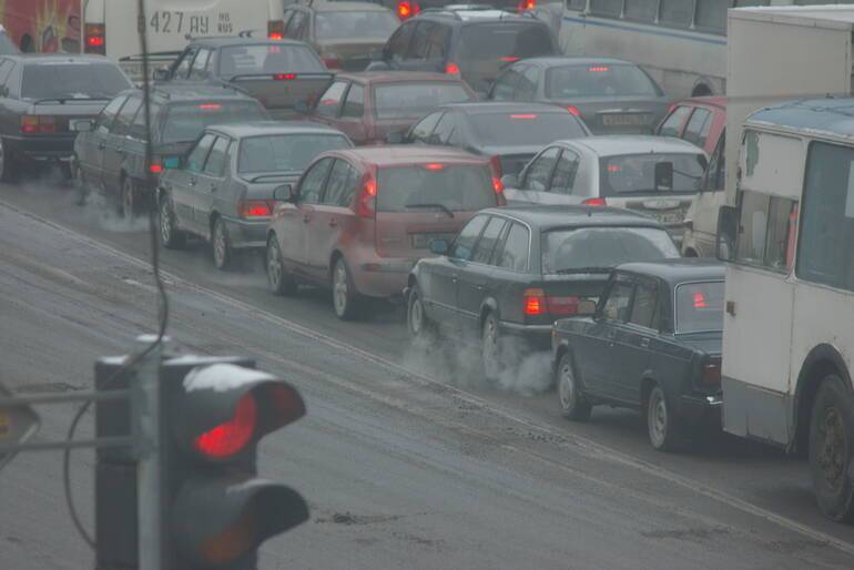 Водителей в Ленобласти просят не ездить между городами 24 ноября из-за снегопада