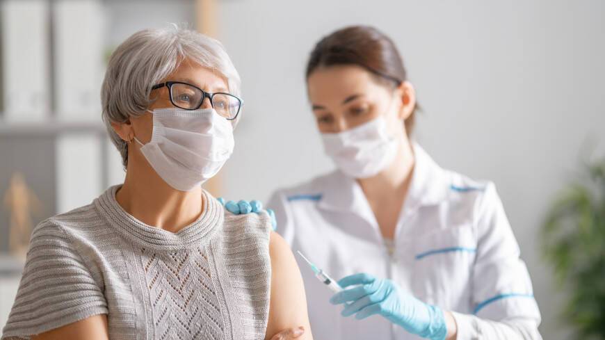 Обязательную вакцинацию от ковида для жителей старше 60 лет ввели в Нижегородской области