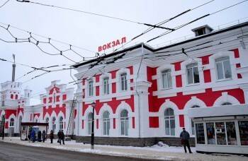 Час назад в Вологде «заминировали» железнодорожный вокзал: массовая эвакуация напугала очевидцев